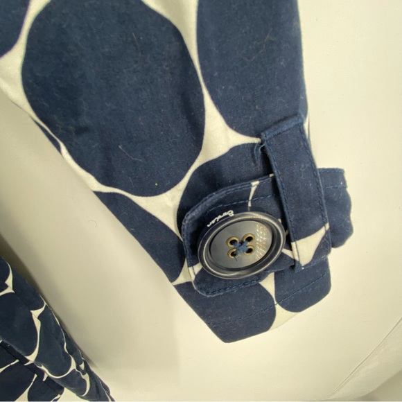Boden Rainy Day Mac Sz 2 Navy White Yellow Polka Dot Jacket - Picture 6 of 12